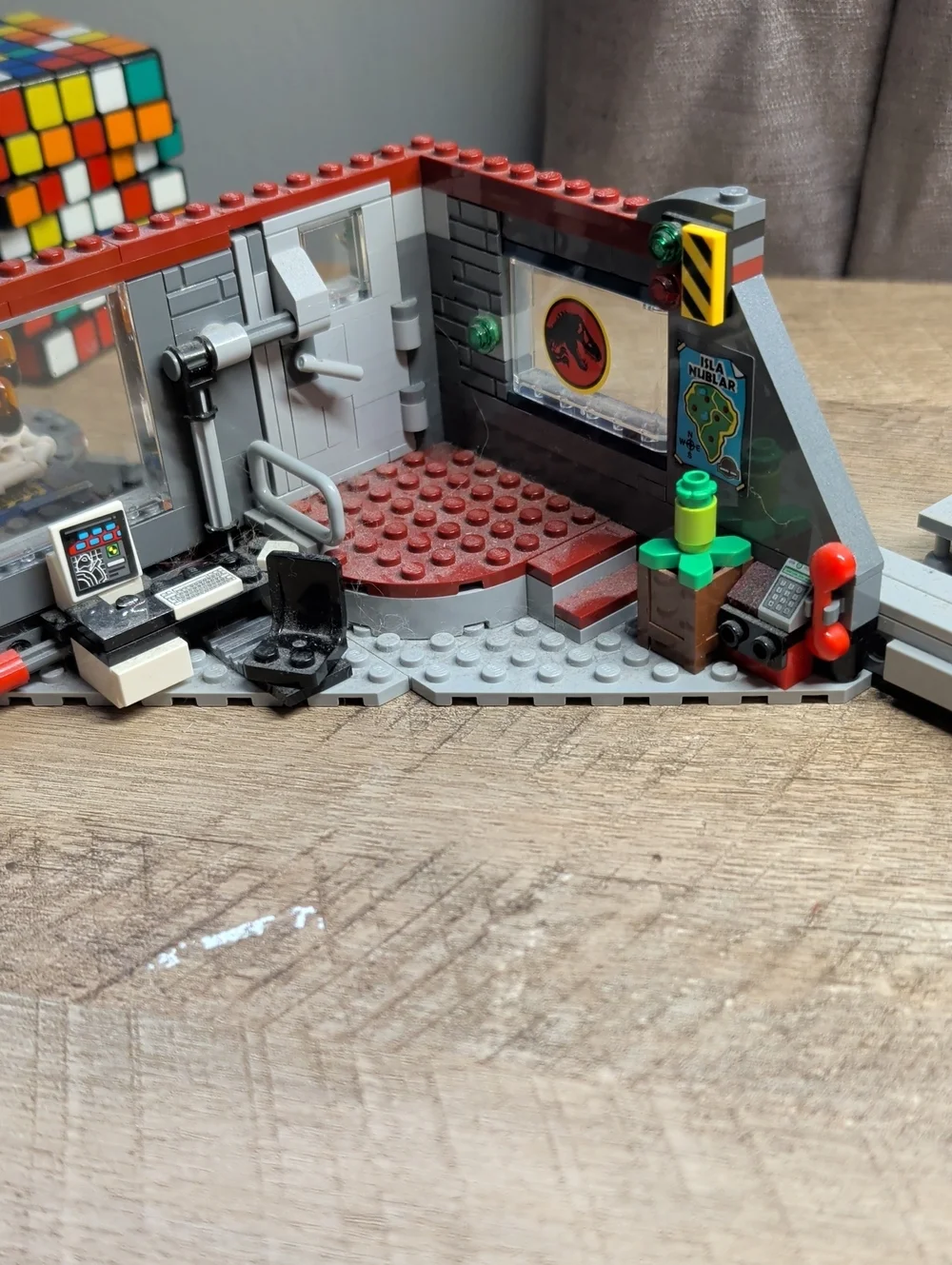 Lego Jurassic World Velociraptor Chase #75932